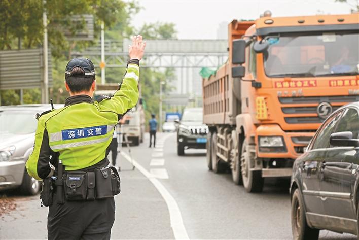 深圳市交警局(深圳市交警局地址)